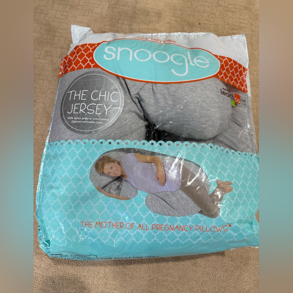 Snoogle Chic Jersey Pregnancy Pillow